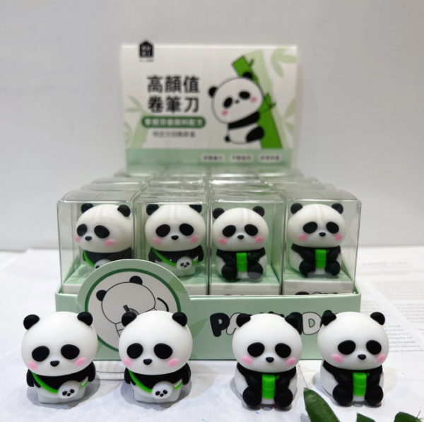 Apontador escolar em formato panda