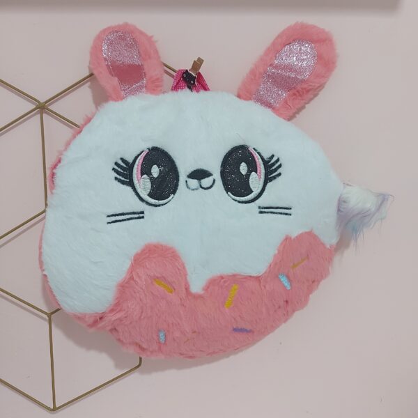 Mochila Pelúcia Bichinho Donut